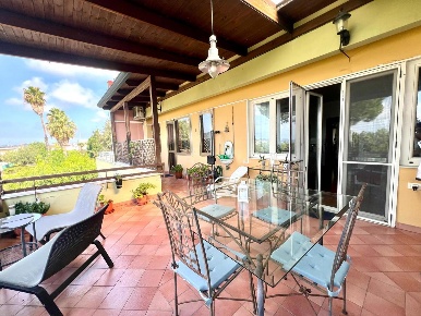 Foto Appartamento in dell'europa unita, Pozzuoli di 120 m² con 3 locali