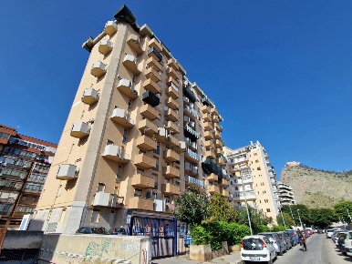 Foto Appartamento in Via Aloisio Juvara 138, Palermo Montepellegrino