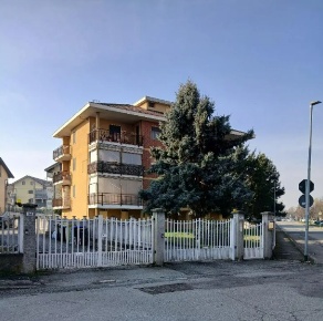 Foto Appartamento a Brandizzo Cenisia di 132 m² con 4 locali in vendita