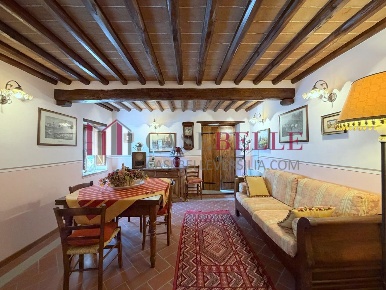 Foto Rustico a Camaiore Camaiore Paese di 85 m² con 4 locali in vendita
