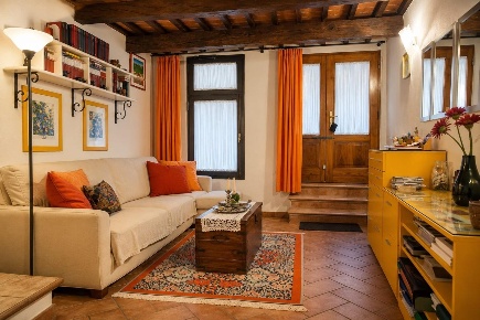 Foto Appartamento a Torrita di Siena Centro di 120 m² con 5 locali