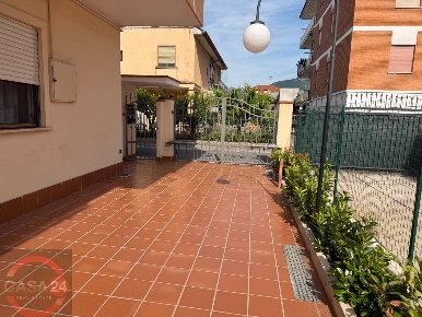 Foto Appartamento in Via gelsomino, Latina Latina Scalo di 74 m² in vendita