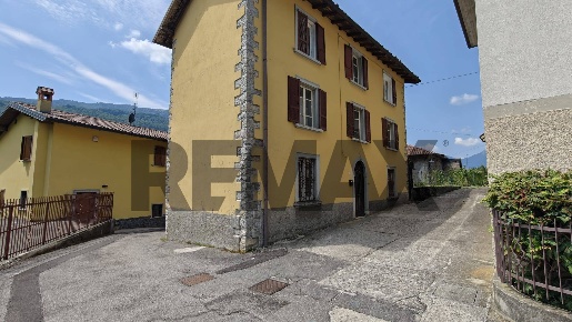 Foto Casa indipendente in via Partigiani 60, Capizzone Caroli di 230 m²