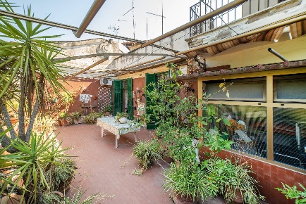Foto Attico in Via Galileo Ferraris 19, Roma Testaccio di 90 m² in vendita