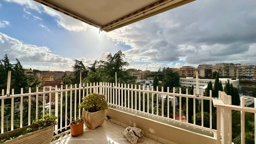 Foto Appartamento in Via Giuseppe Taverna 150, Roma Monte Mario - Trionfale