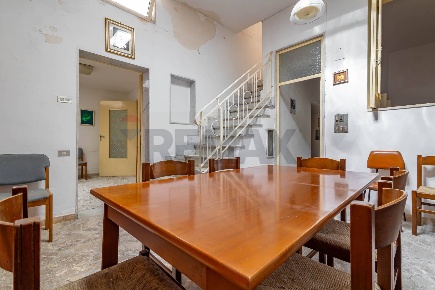 Foto Casa indipendente in Corso Vittorio Emanuele 40, Bari di 233 m²