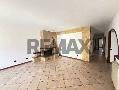 Foto Appartamento in Via Archimede SNC, Cinisi Centro di 171 m² in vendita