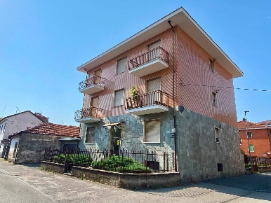 Foto Appartamento in Via Asti 13, Nichelino di 85 m² con 3 locali