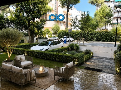Foto Villa unifamiliare a Cervia Mare di 230 m² con 9 locali in vendita