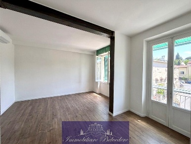 Foto Appartamento in Via Cremani, Firenze Galluzzo di 70 m² con 3 locali