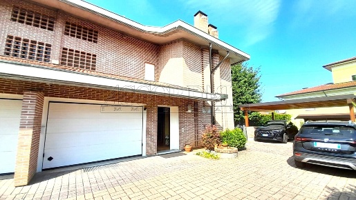 Foto Casa indipendente in Via degli Alpini 83/B, Camisano Vicentino Centro