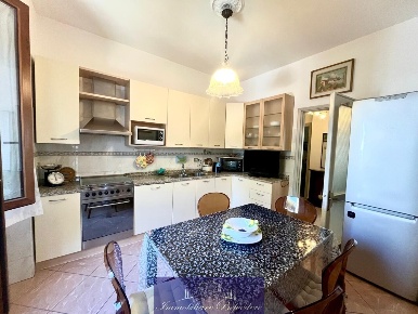 Foto Appartamento in Via Montello, Firenze Novoli di 100 m² con 4 locali