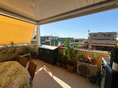 Foto Attico in Piazza Ronchi 8, Roma Villa Gordiani di 90 m² con 3 locali