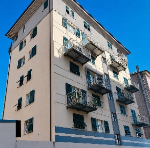 Foto Appartamento in Via Montenotte 41, Savona Centro Storico di 193 m²