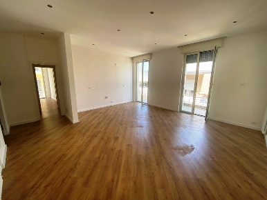 Foto Appartamento in Via Regina  57, Casamassima di 85 m² con 3 locali