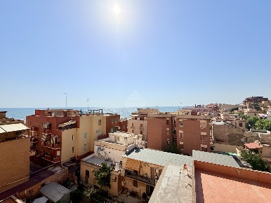 Foto Appartamento in Via Del Mare, Ladispoli di 88 m² con 3 locali