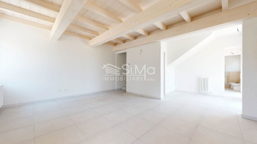 Foto Villa bifamiliare a Cento Frazioni Nord di 137 m² con 4 locali