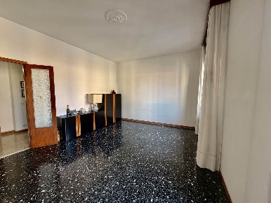 Foto Appartamento a Pistoia Pistoia Ovest di 120 m² con 5 locali in vendita