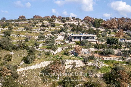 Foto Villa unifamiliare in SC42 Contrada Iannuzzi, Locorotondo di 183 m²