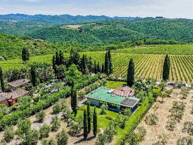Foto Casa indipendente a Gaiole in Chianti di 246 m² con 7 locali