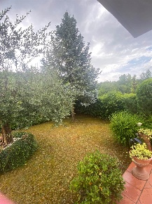 Foto Villa unifamiliare in Via E. Berlinguer, Rufina di 110 m² con 8 locali
