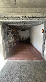 Foto Garage a Prato Galceti di 17 m² con 1 locali in vendita