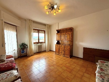 Foto Appartamento a Follonica Centro di 70 m² con 3 locali in vendita