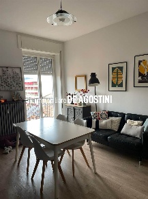 Foto Appartamento in Via Milano  58, Arona Centro di 70 m² con 3 locali