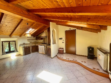 Foto Appartamento in VIA SANTA MARIA  23, Carvico di 90 m² con 3 locali