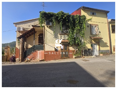 Foto Duplex in Rufoli, Salerno Ogliara di 70 m² con 3 locali in vendita