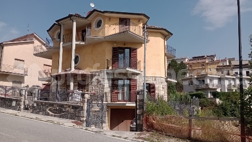 Foto Casa indipendente in Via Circonvallazione 6/C, Ateleta di 213 m²