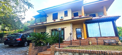 Foto Villa unifamiliare in LocalitÃ  MULUCCHINI SNC, Amaroni di 262 m²