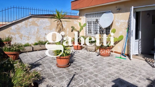 Foto Appartamento in Via MARIO CHIRI 25, Roma Villa Gordiani di 160 m²