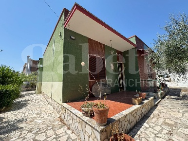 Foto Villa unifamiliare in II TRAV VIA CAPITANEO, Bari Santo Spirito
