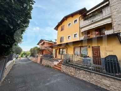 Foto Appartamento in Via Cave 77/a, Botticino di 62 m² con 2 locali