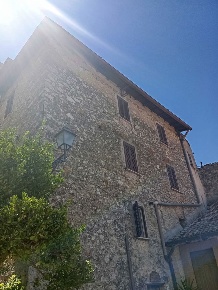 Foto Casa indipendente in Via Montello 10, Roviano di 90 m² con 5 locali