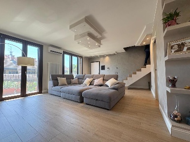 Foto Attico in Via verbano 3, Abbiategrasso di 160 m² con 5 locali