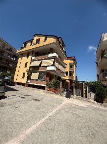 Foto Appartamento in Via Michelangelo, Acerra di 60 m² con 3 locali