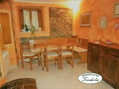 Foto Case semi ndipendenti a Castelnuovo Magra Centro di 130 m² in vendita