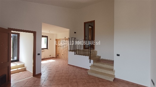Foto Appartamento in via Ansano Landucci 82, Torrita di Siena di 113 m²