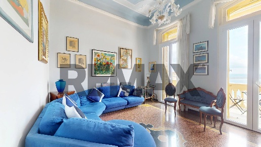 Foto Appartamento in Via Loano 23 b, Genova Pegli di 200 m² con 6 locali