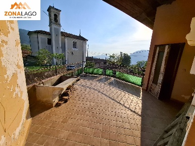 Foto Rustico in VIA MASPIANO 22, Sale Marasino Centro di 70 m² con 2 locali