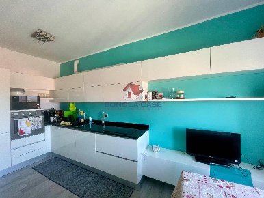 Foto Appartamento in Via Ugo Betti 121, Milano Gallaratese di 90 m²