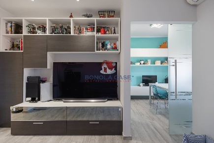Foto Appartamento in Via Ugo Betti 121, Milano Gallaratese di 90 m²