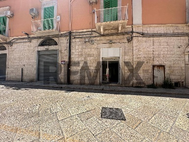 Foto Locale commerciale in Via Respa 10, Molfetta di 34 m² con 1 locali