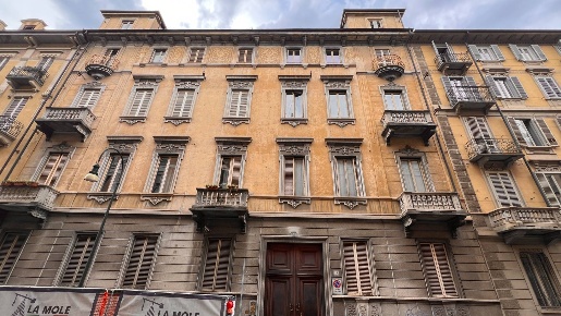 Foto Appartamento in Via Luigi Leonardo Colli 10, Torino Crocetta di 170 m²