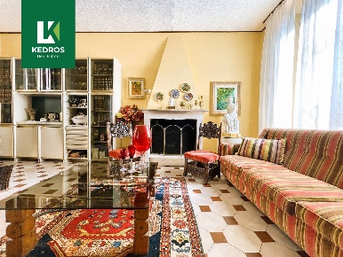 Foto Case semi ndipendenti in Via nicolini 2, Varese di 250 m² con 7 locali