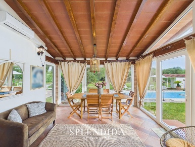 Foto Villa unifamiliare a Seravezza Ripa Pozzi Querceta Ponterosso