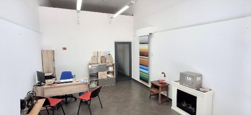Foto Locale commerciale a Grosseto Regioni di 50 m² con 2 locali in affitto