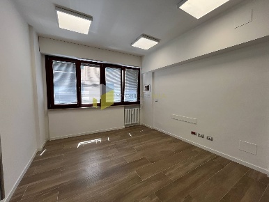 Foto Appartamento a Pisa Stazione Centrale di 123 m² con 5 locali